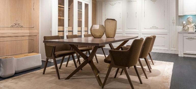 A dining room of an apartment that shows how the cost of living in Lynchburg Virginia stays affordable