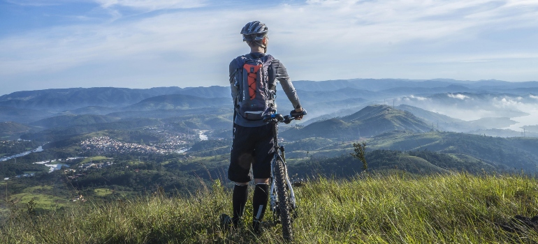 Outdoor enthusiasts enjoying trails near Roanoke, VA